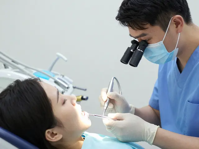 Jaká je cena za kyretáž zubů? Všechny náklady, které musíte znát